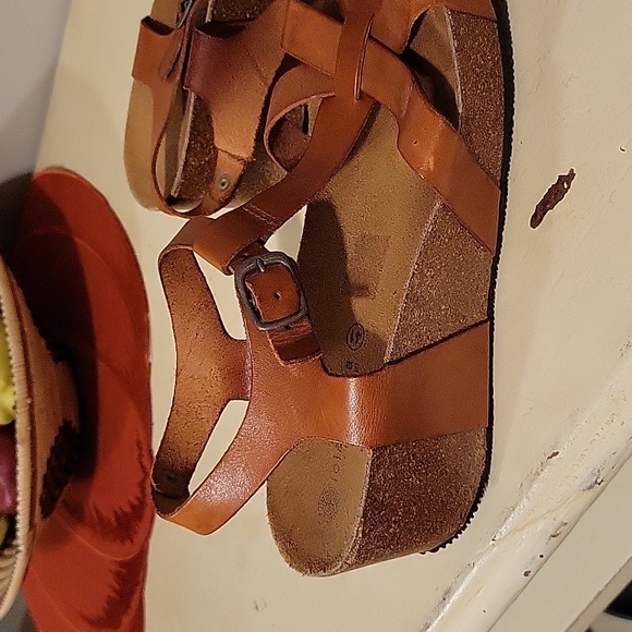 Lola Sabbia leather sandals for women in a size 41 in natural tan color. - Picture 3 of 5